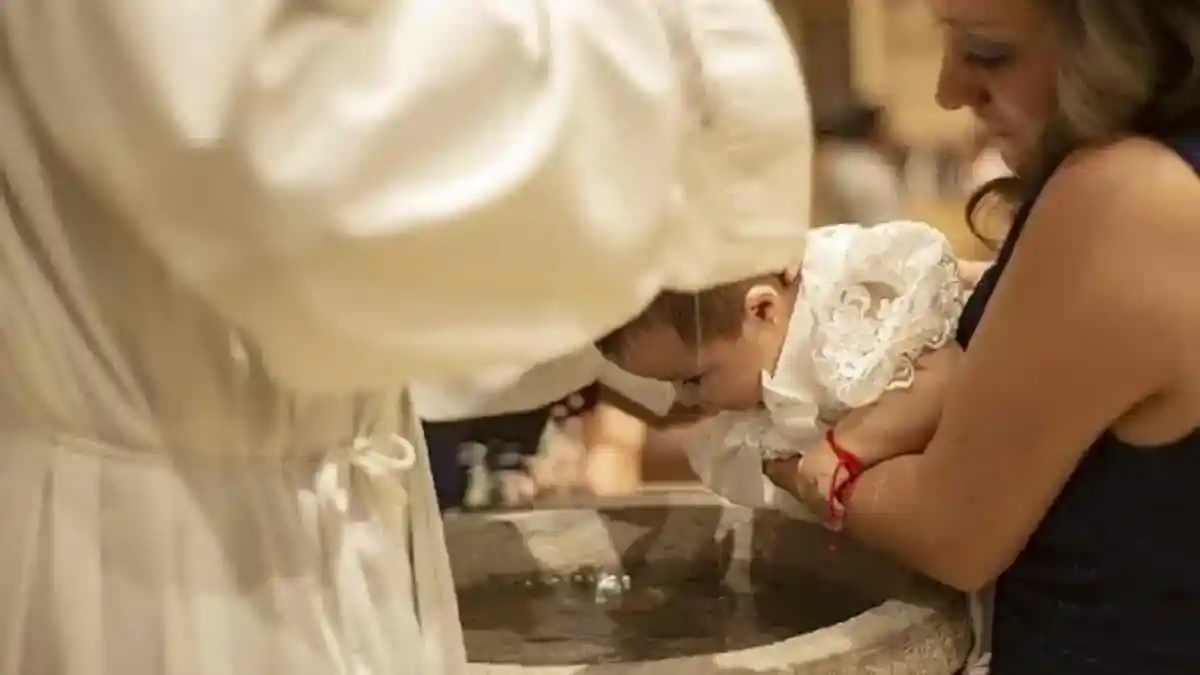 Qual a idade certa para batizar o bebê?