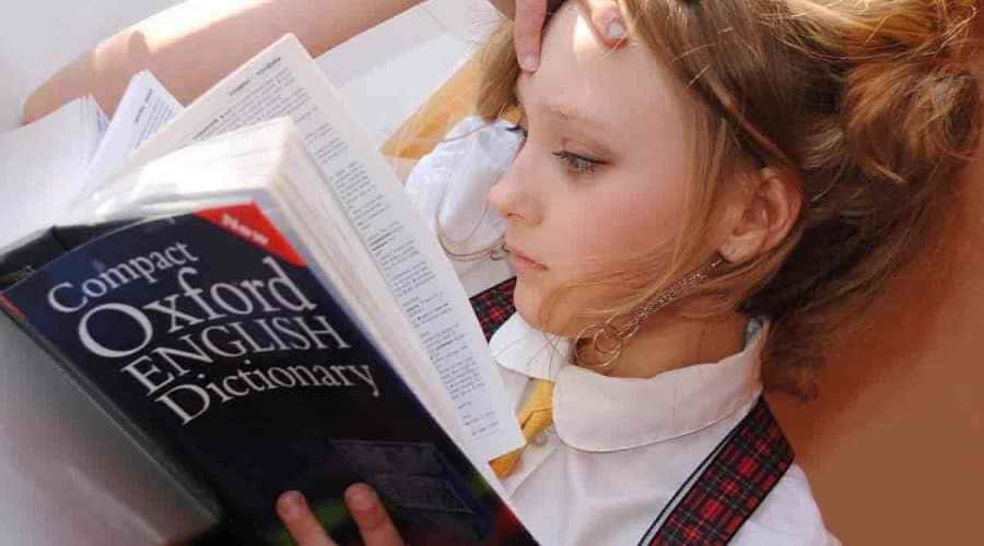 formas de incentivar as crianças a pensarem em inglês