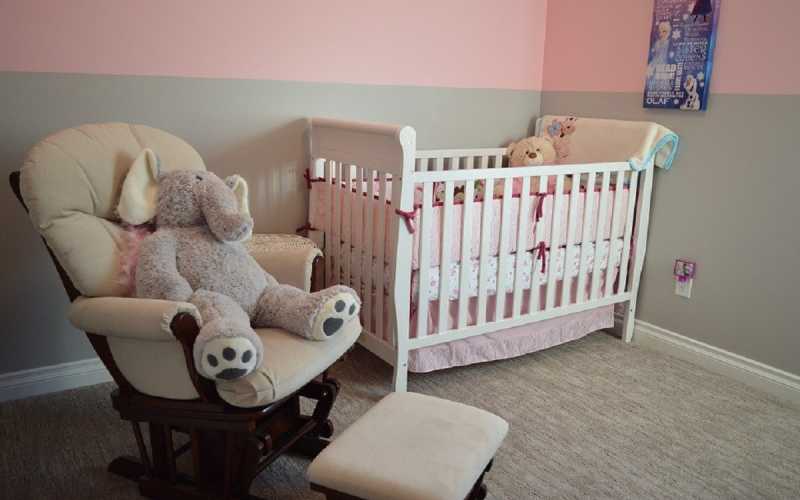 itens essenciais para quartos de recém-nascidos