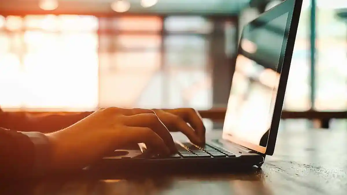 Onde encontrar artigos na internet para você crescer na corporação?