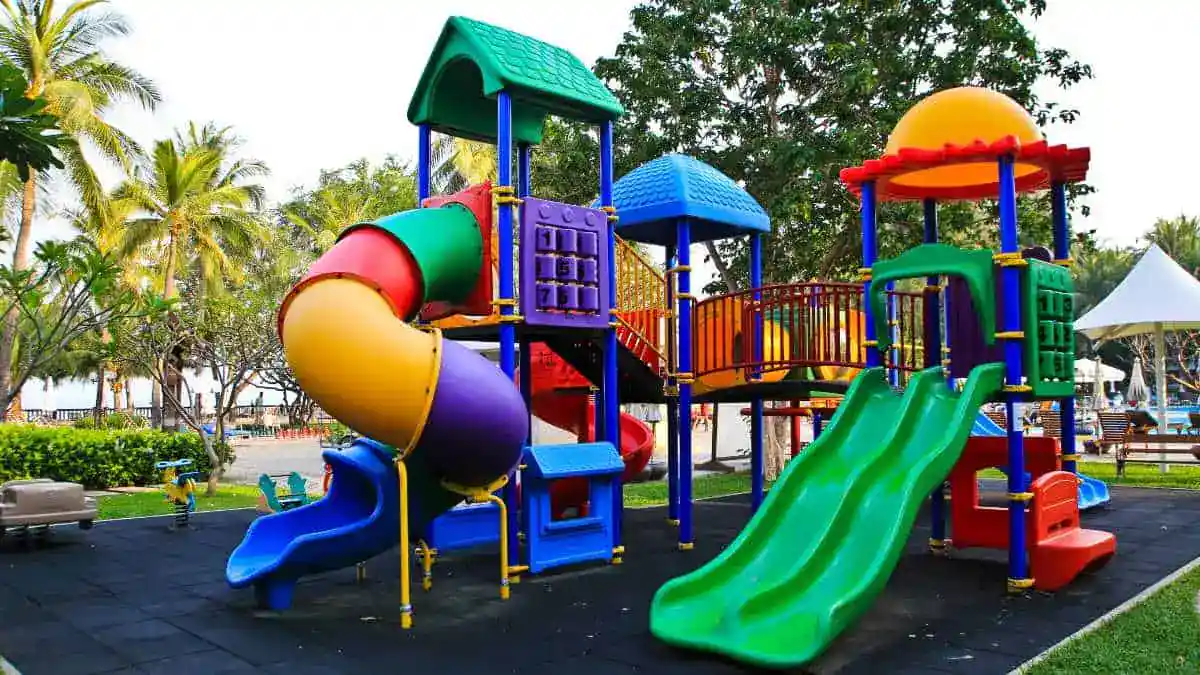 Playground infantil: dicas para montar um completo e seguro