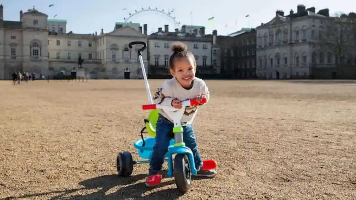 Qual o melhor triciclo infantil com empurrador? Guia de compra e análise dos melhores modelos