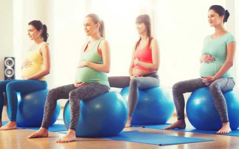 Pilates para gestante pode ajudar em fases da gravidez, parto e pós-parto