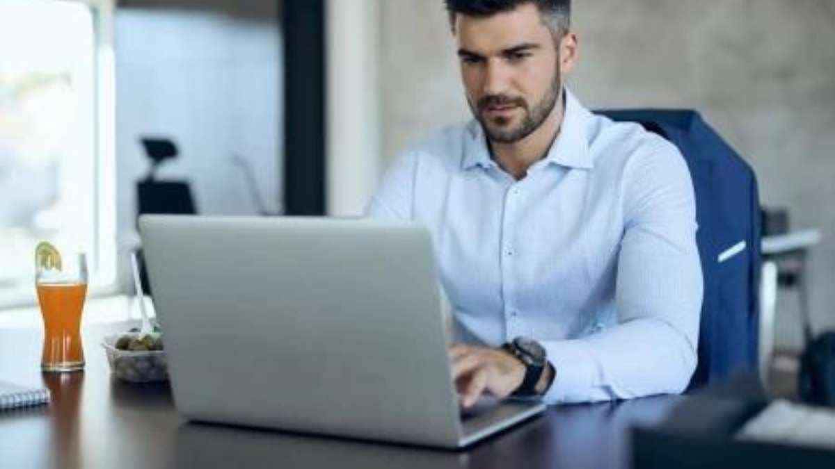 Currículo do profissional de suporte direto: Guia abrangente