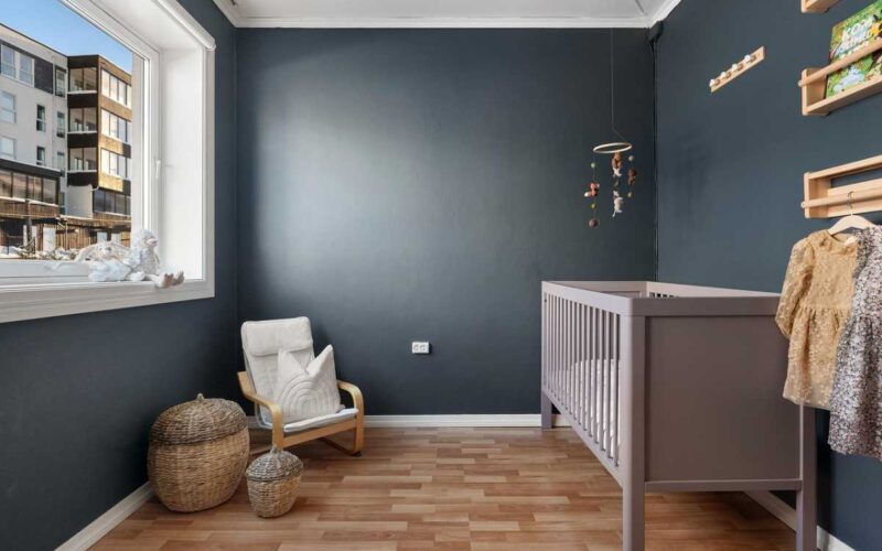 Tintas seguras e atóxicas: o que considerar na hora de pintar o quarto das crianças